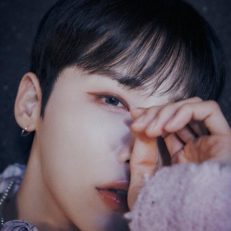 AB6IX 8th EP Album [THE FUTURE IS OURS : FOUND] (SHINE Ver. / BRIGHT Ver.) - Image 8