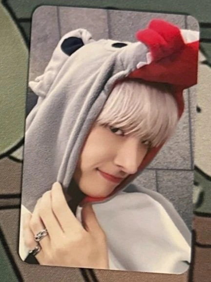 *MAKESTAR Hood (Wolf) Preorder Benefit Photocard* ATEEZ 10th Mini Album [GOLDEN HOUR : Part.1] (BLUE HOUR Ver. / DIARY Ver. / GOLDEN HOUR Ver.) - Image 10
