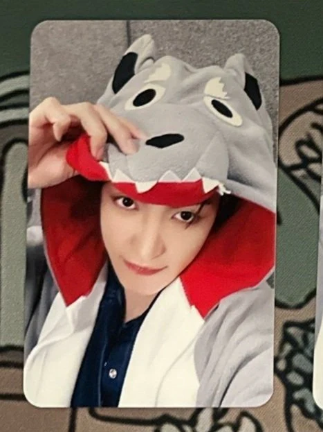 *MAKESTAR Hood (Wolf) Preorder Benefit Photocard* ATEEZ 10th Mini Album [GOLDEN HOUR : Part.1] (BLUE HOUR Ver. / DIARY Ver. / GOLDEN HOUR Ver.) - Image 11