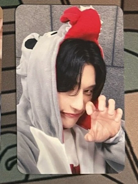 *MAKESTAR Hood (Wolf) Preorder Benefit Photocard* ATEEZ 10th Mini Album [GOLDEN HOUR : Part.1] (BLUE HOUR Ver. / DIARY Ver. / GOLDEN HOUR Ver.) - Image 14