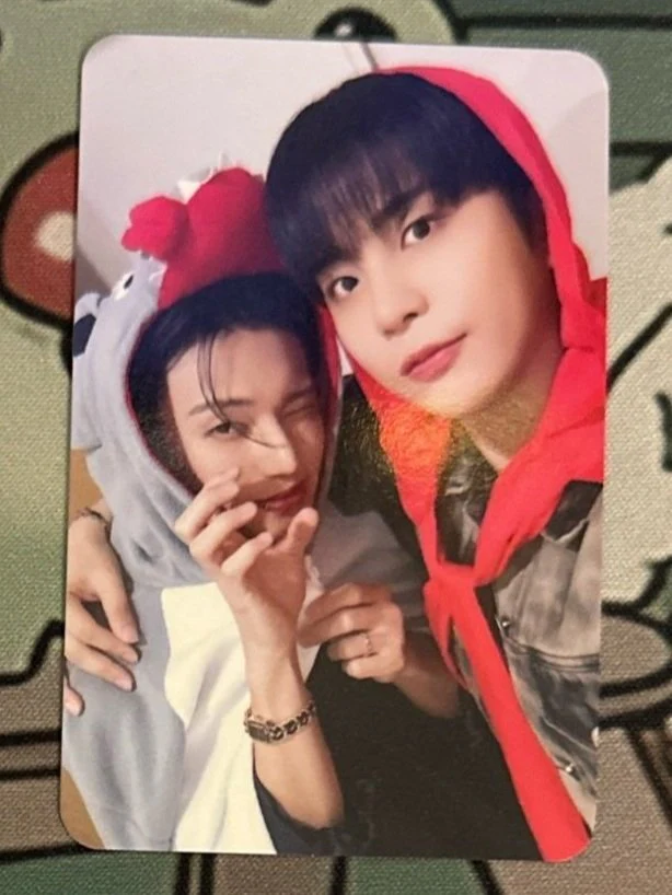 *MAKESTAR Hood (Wolf) Preorder Benefit Photocard* ATEEZ 10th Mini Album [GOLDEN HOUR : Part.1] (BLUE HOUR Ver. / DIARY Ver. / GOLDEN HOUR Ver.) - Image 17