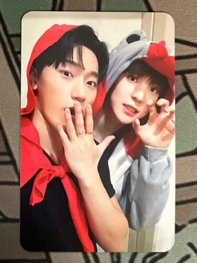 *MAKESTAR Hood (Wolf) Preorder Benefit Photocard* ATEEZ 10th Mini Album [GOLDEN HOUR : Part.1] (BLUE HOUR Ver. / DIARY Ver. / GOLDEN HOUR Ver.) - Image 19