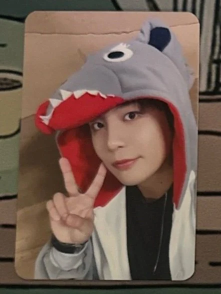 *MAKESTAR Hood (Wolf) Preorder Benefit Photocard* ATEEZ 10th Mini Album [GOLDEN HOUR : Part.1] (BLUE HOUR Ver. / DIARY Ver. / GOLDEN HOUR Ver.) - Image 7