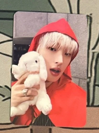 [ATEEZ] Golden Hour - MAKESTAR Hood (Red Riding Hood) Preorder Benefit Photocard - Image 5