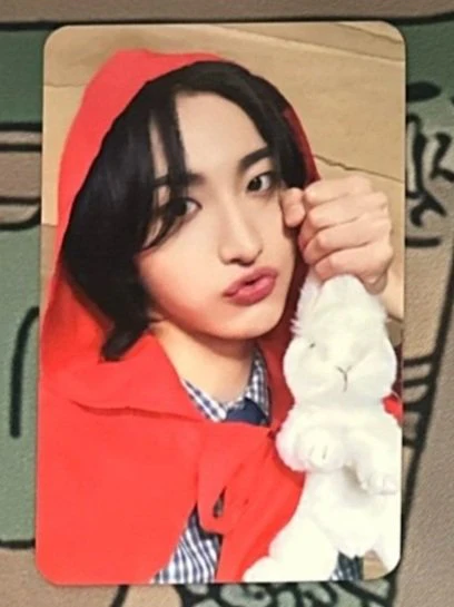 [ATEEZ] Golden Hour - MAKESTAR Hood (Red Riding Hood) Preorder Benefit Photocard - Image 6