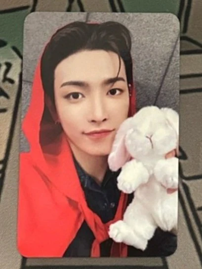 [ATEEZ] Golden Hour - MAKESTAR Hood (Red Riding Hood) Preorder Benefit Photocard - Image 7